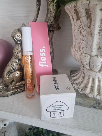 Lot produit levres floss, w7 ,maffick