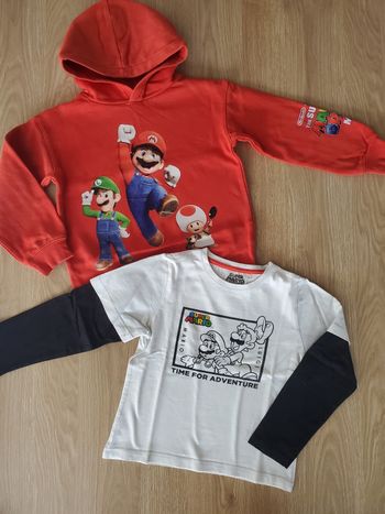 Pull et tee-shirt  Super Mario 8 ans