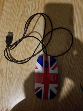 Souris filiaire motif london