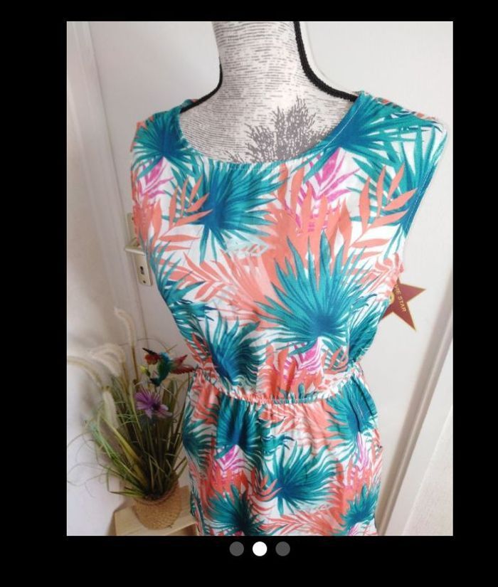 Robe mi saison été femme col v, fluide, légère, mi cuisse, motif feuille, neuve étiquette taille 38 ou  M - photo numéro 2