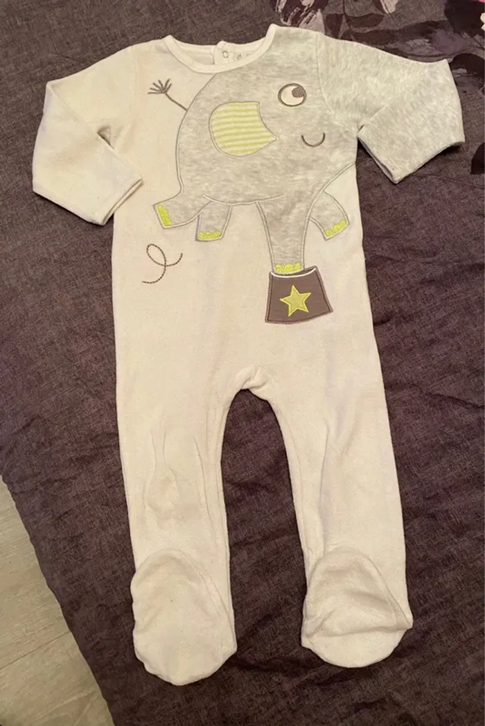 Pyjama velours bébé 18 mois - photo numéro 3