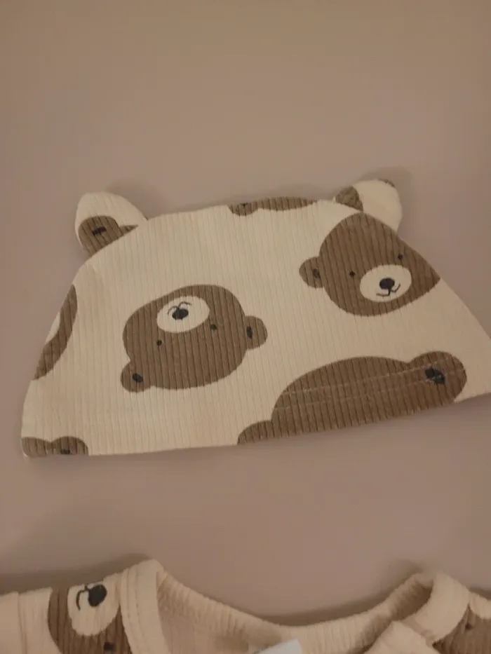 Lot de trois pyjama avec bonnet - photo numéro 2