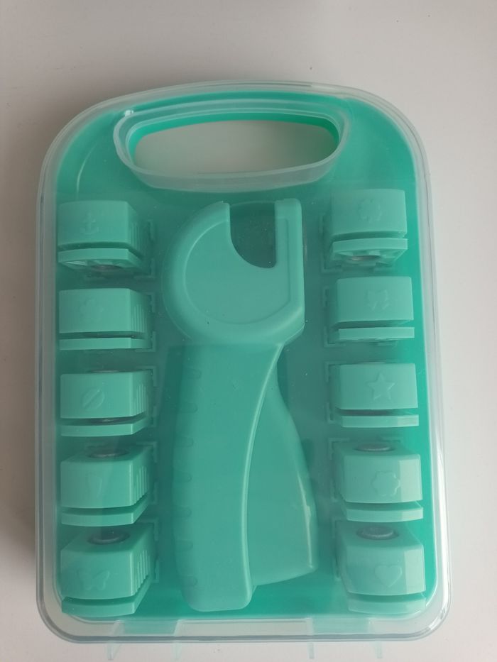 Poinçonneuse créative avec accessoires