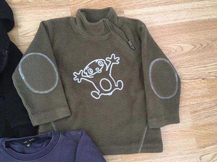 Sweats Taille 86-92. - photo numéro 4