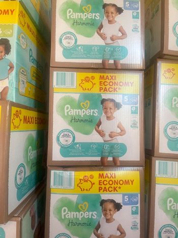 Couches Pampers 