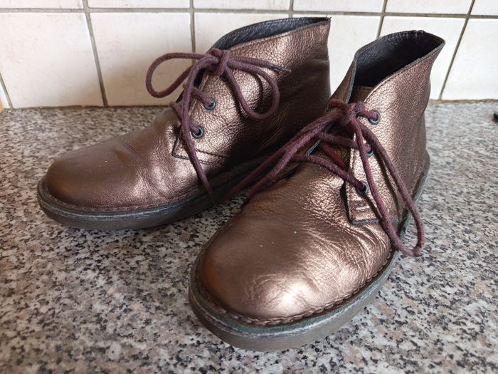 Boots  plates/mocassins cuir 35,6