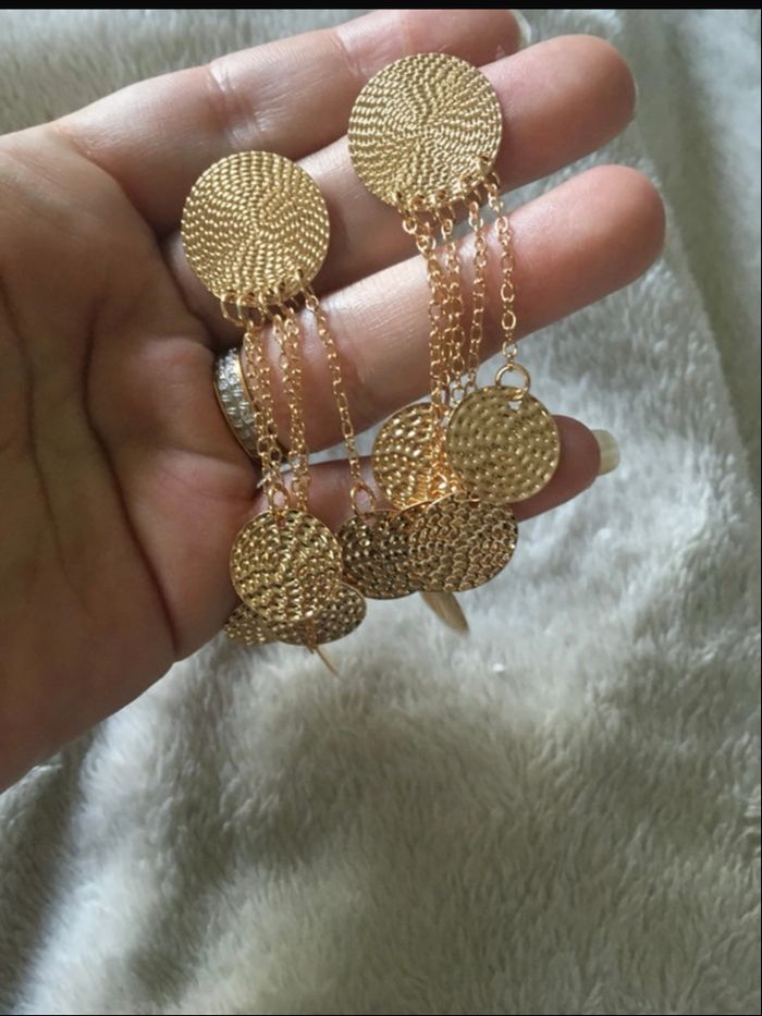 Boucles d’oreilles pendantes NEUVES pour femme couleur doré - photo numéro 6
