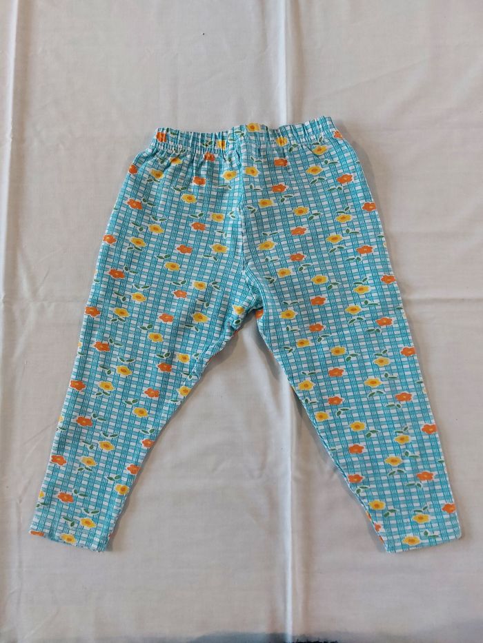 Pantalon blanc et bleu motif fleur 🌸 taille 36 mois/3 ans - photo numéro 2