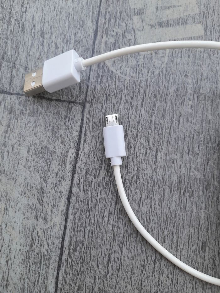 Câble micro USB en spirale, neuf - photo numéro 2