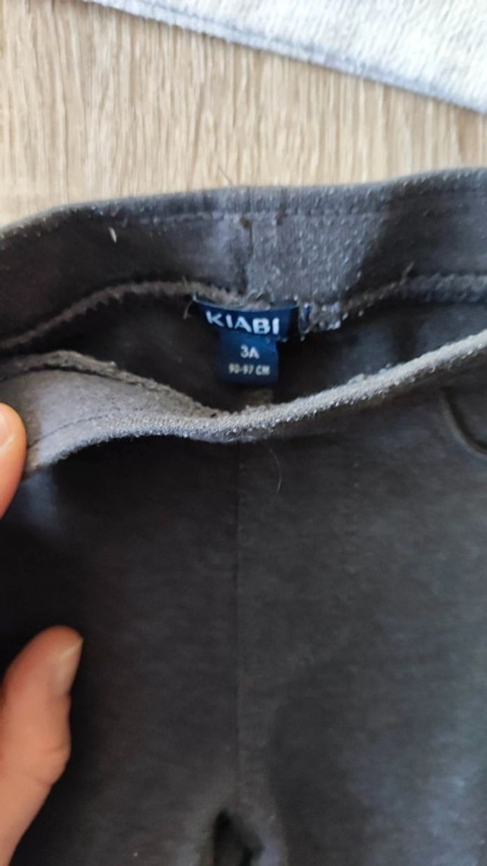 T-shirt et pantalon taille 3 ans - photo numéro 5