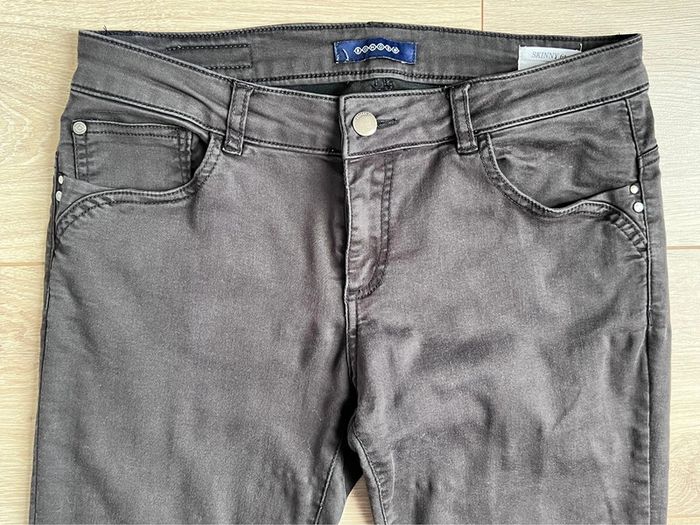 Jean 40 42 noir 7/8 - photo numéro 3