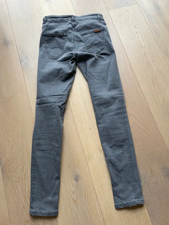 Jeans neuf Massimo Dutti 36 - photo numéro 3