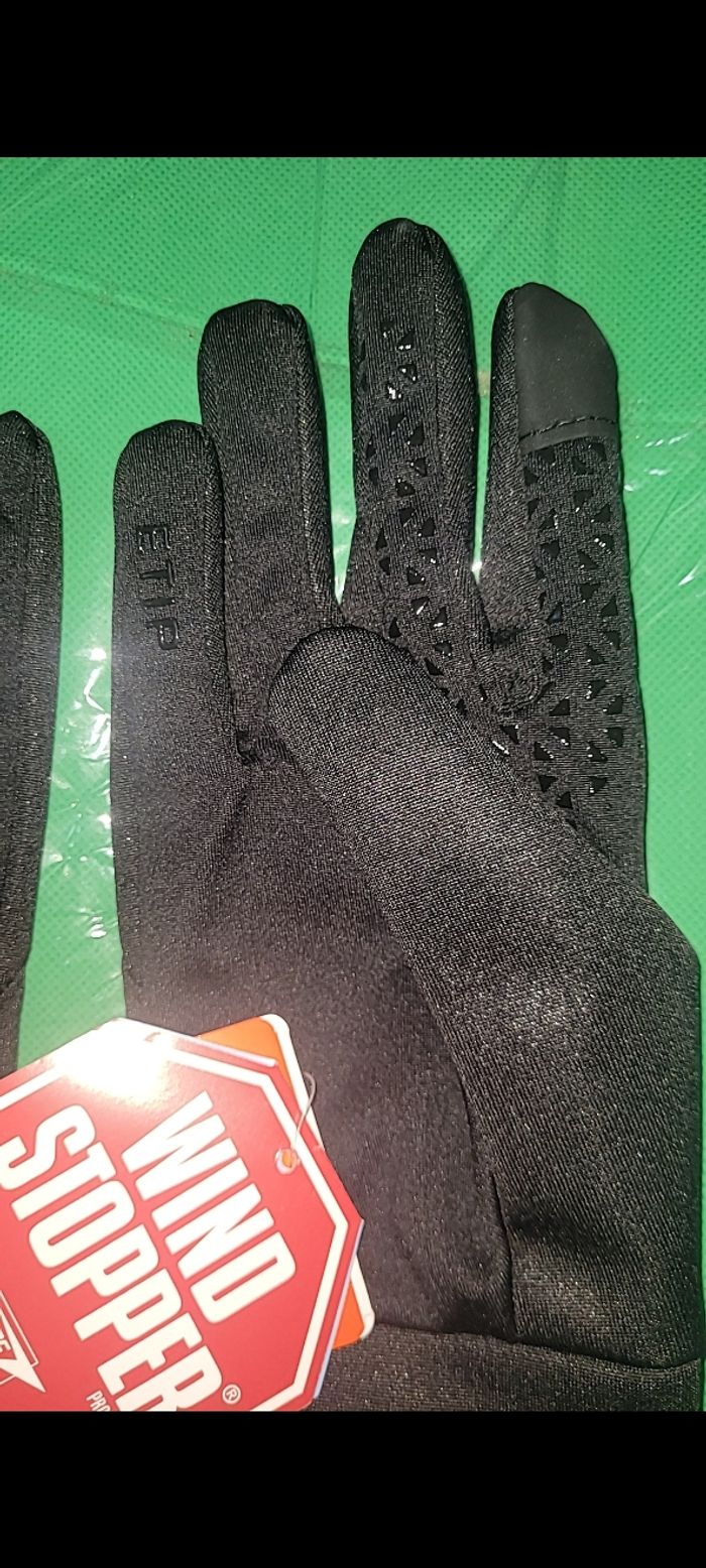 Gant the north face waterproof et WINDSTOPPER - photo numéro 7