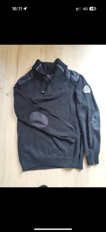 Pull bi matière