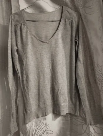 Pull col v taille 40