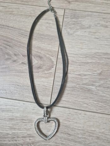 Collier cœur avec strass