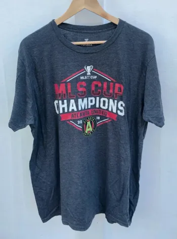 Fanatics T-shirt grey soccer usa MLS Cup  Champions 2018 Mens L