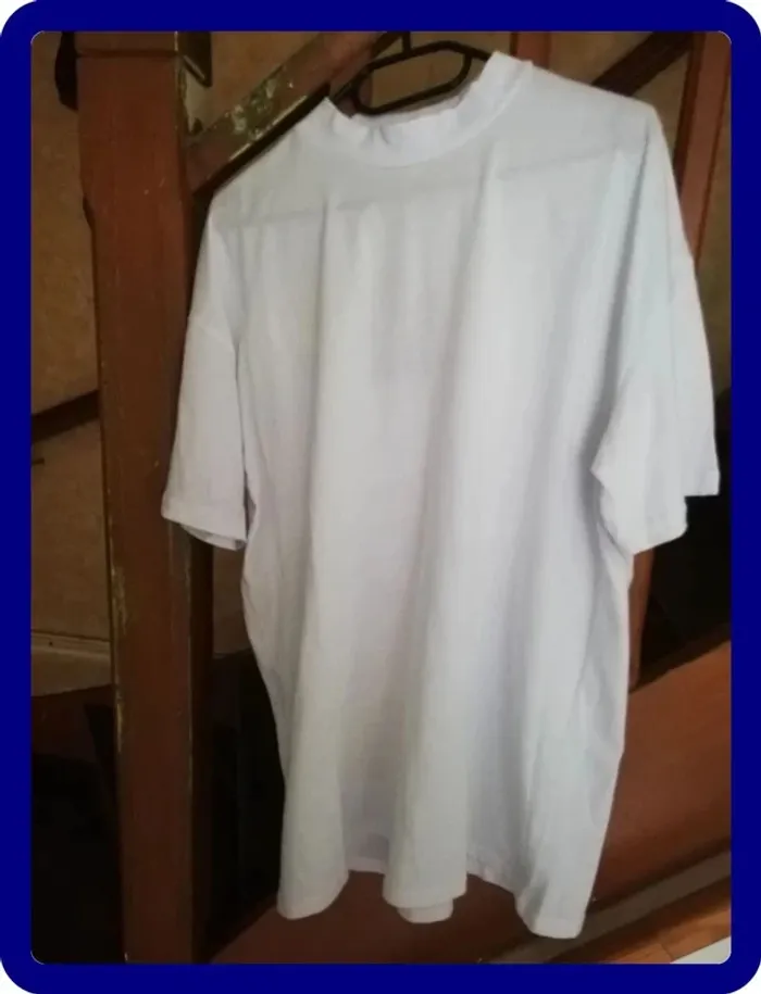 T-shirt oversize colle serré - photo numéro 4
