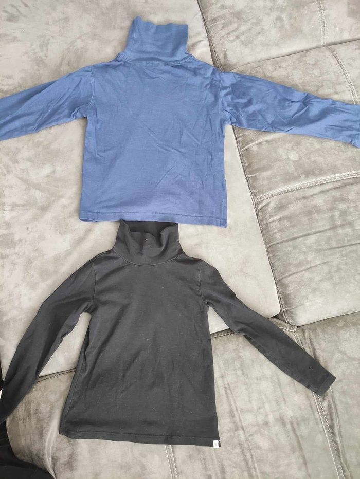 Lot de deux sous-pulls fille 6 ans bleu marine et noir