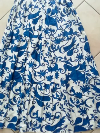 Longue Jupe D Été Taille M - M/L - L Neuve encore étiquetté