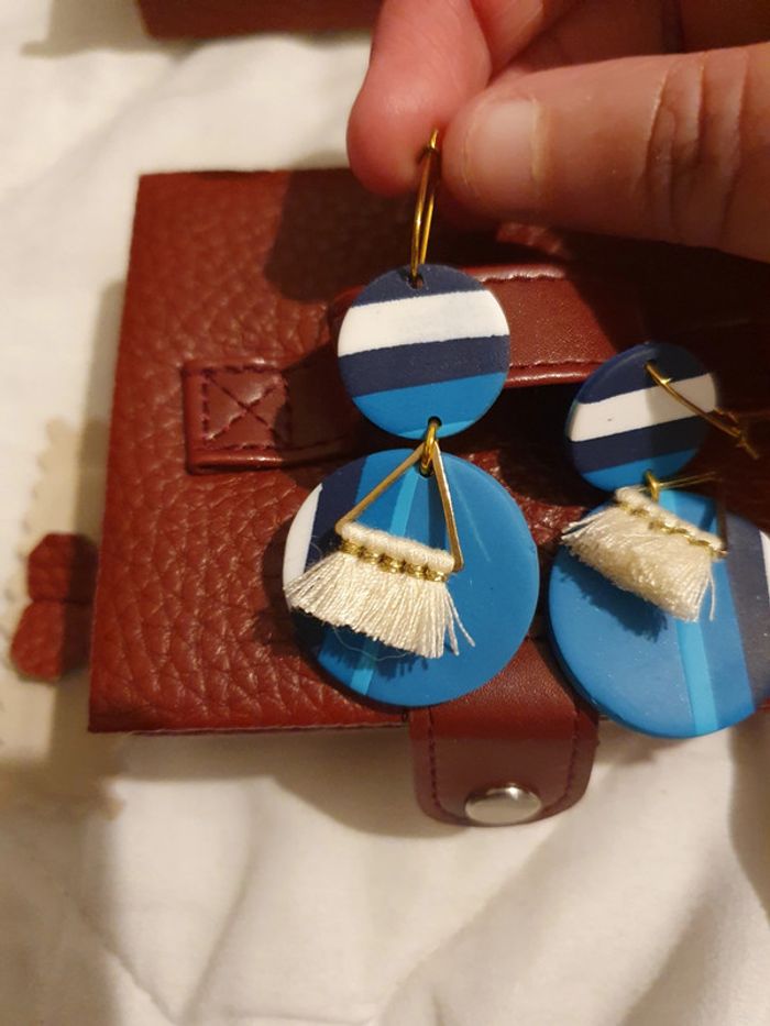 Boucles d'oreilles en fimo bleu - photo numéro 2