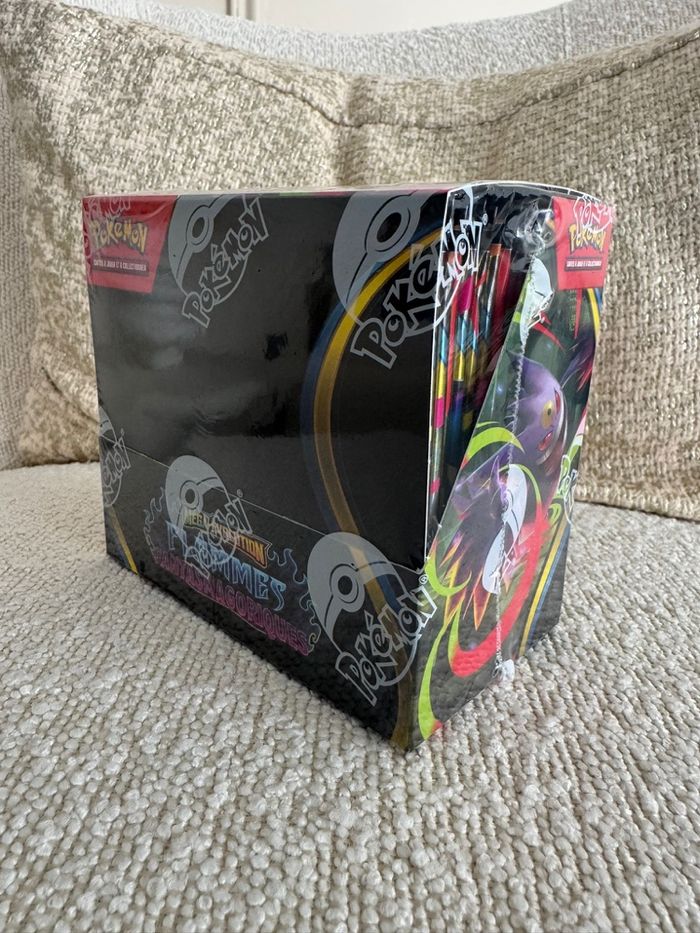 Display Pokémon flamme fantasmagoriques