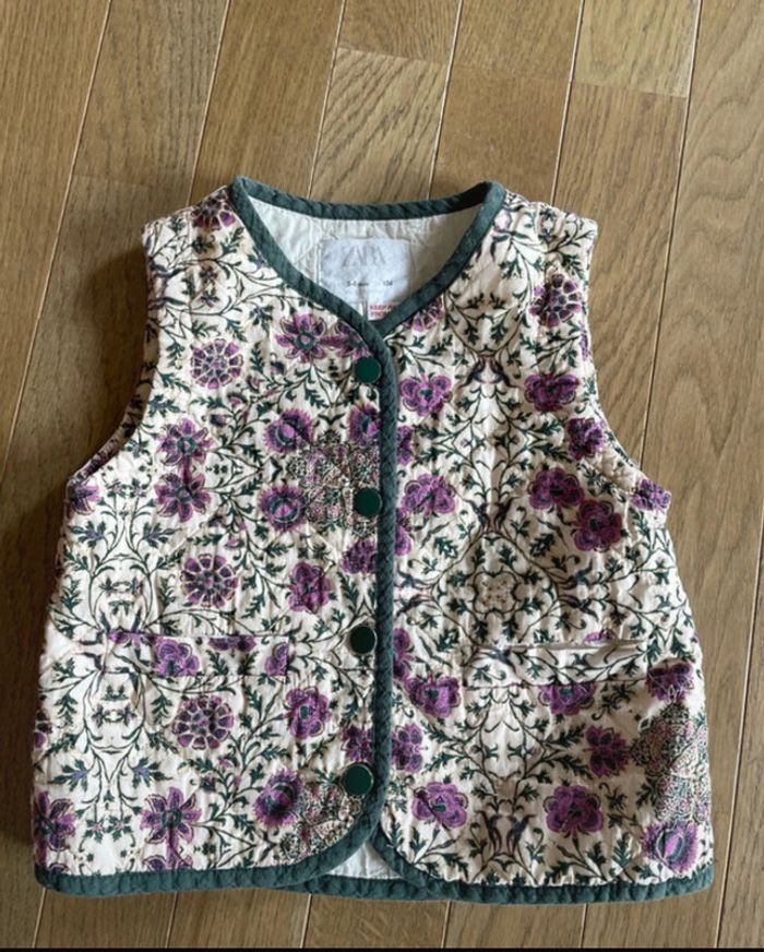 Gilet fleuri sans manche Zara 4 ans