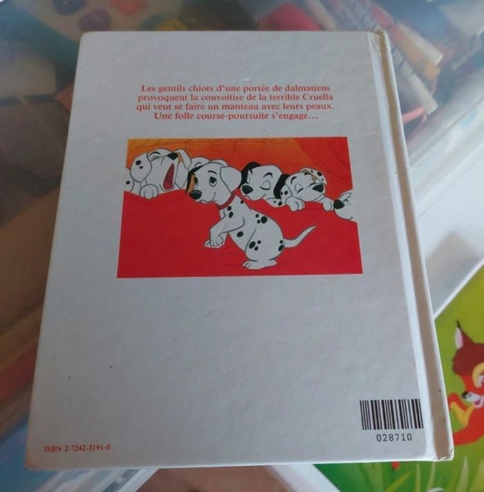 Livre 101 dalmatiens - photo numéro 2
