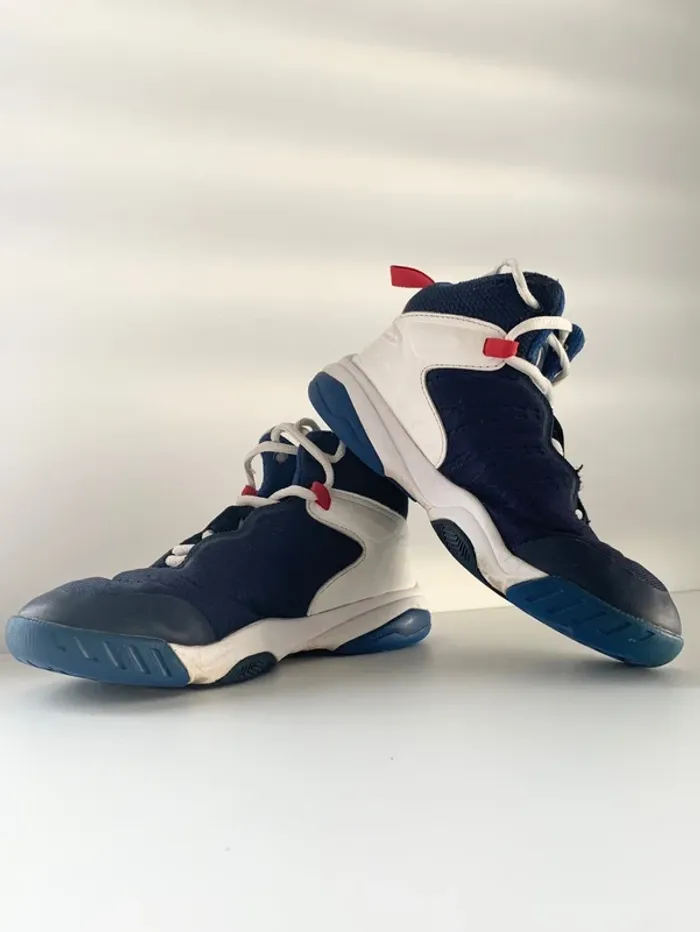 Paire chaussures de basket 🏀 taille 34