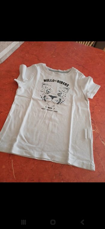 T.shirt garçon taille 4 ans