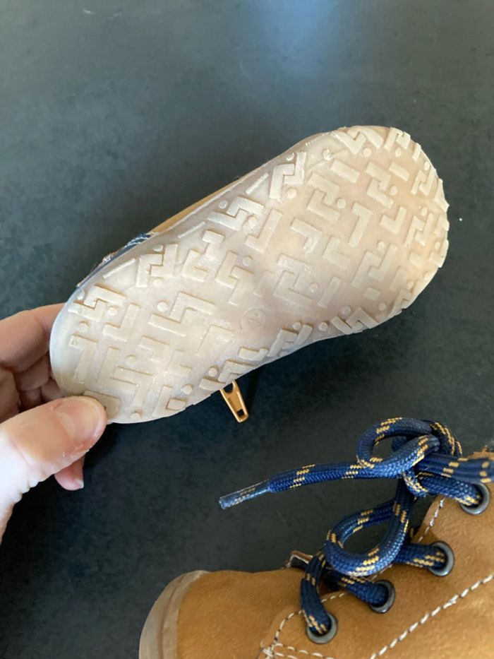 Chaussures taille 21 - photo numéro 2