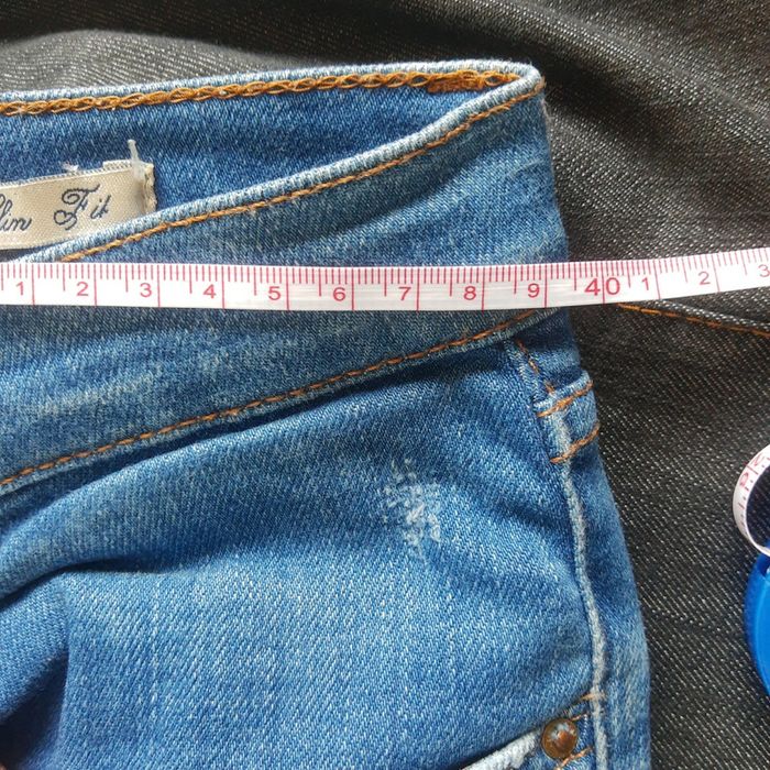 Jean bleu slim fit Zara woman premium denim troué taille 40 - photo numéro 4