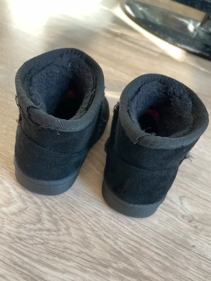 Bottines bébé hiver taille 22 - photo numéro 4