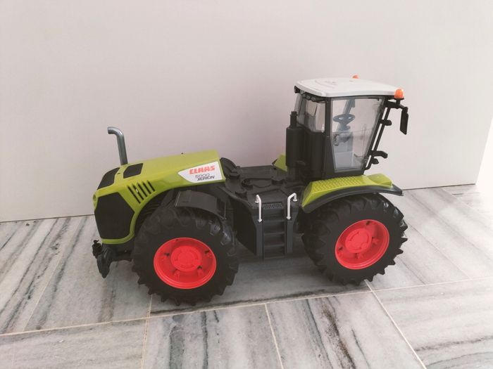 Tracteur Claas bruder - photo numéro 2