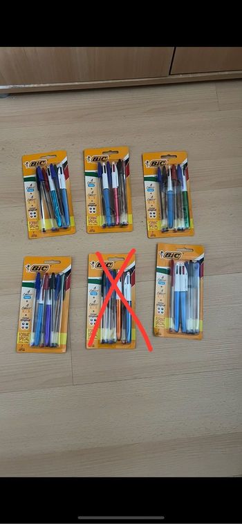 Crayon 4 couleurs + 5 bic Crystal
