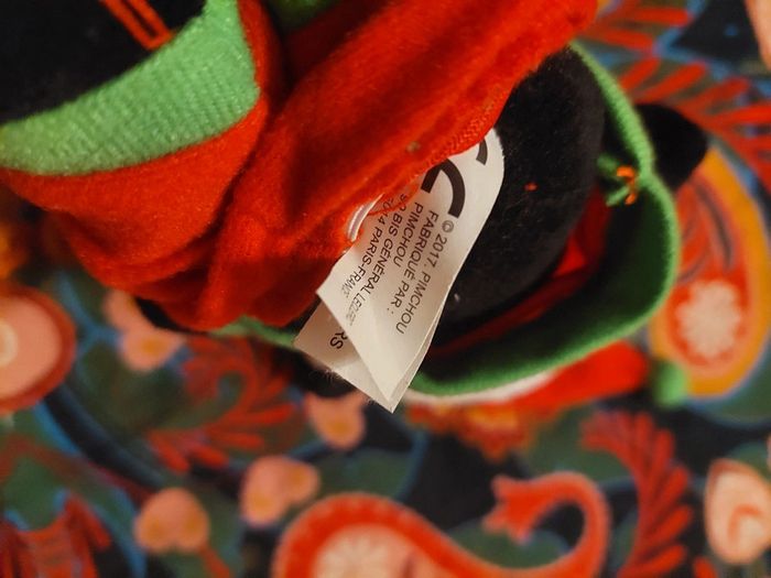 #11 - Pimchou - peluche yao le petit panda en lutin de noel - photo numéro 4