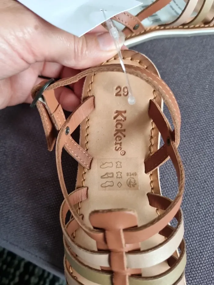 Sandales kickers neuves taille 29 - photo numéro 8