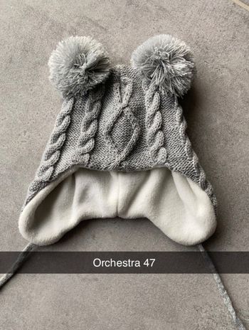 Bonnet a pompon