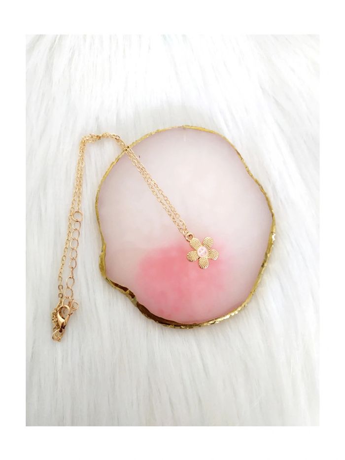 Collier pour petite fille, chaîne en métal avec pendentif petite fleur à smiley - photo numéro 2