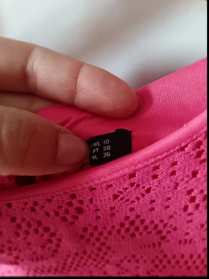 Robe dentelle rose - photo numéro 3