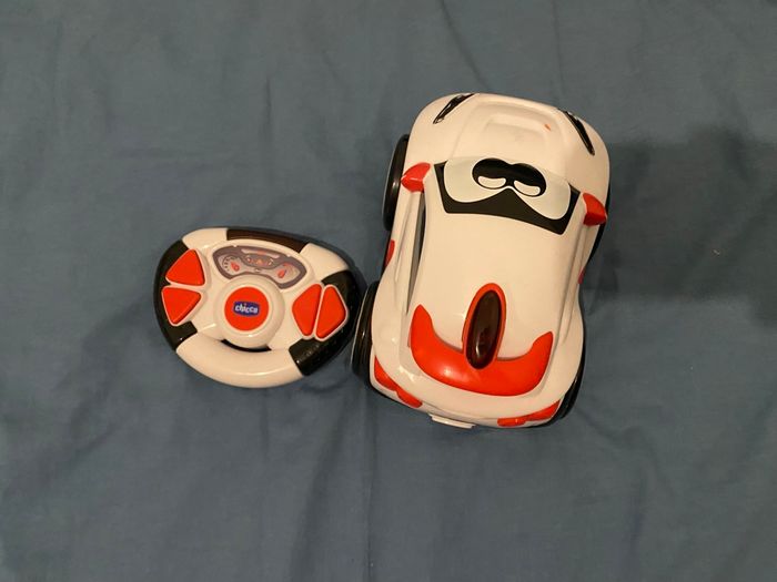 Voiture télécommandée - photo numéro 5