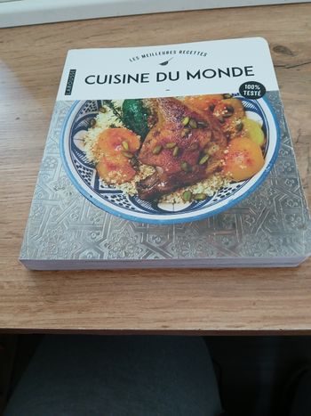 LIVRE CUISINE DU MONDE LAROUSSE