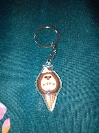 Porte clef hérisson glace association acrylique
