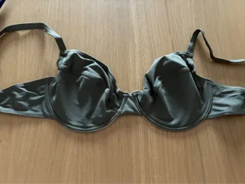 Haut de maillot de bain kaki