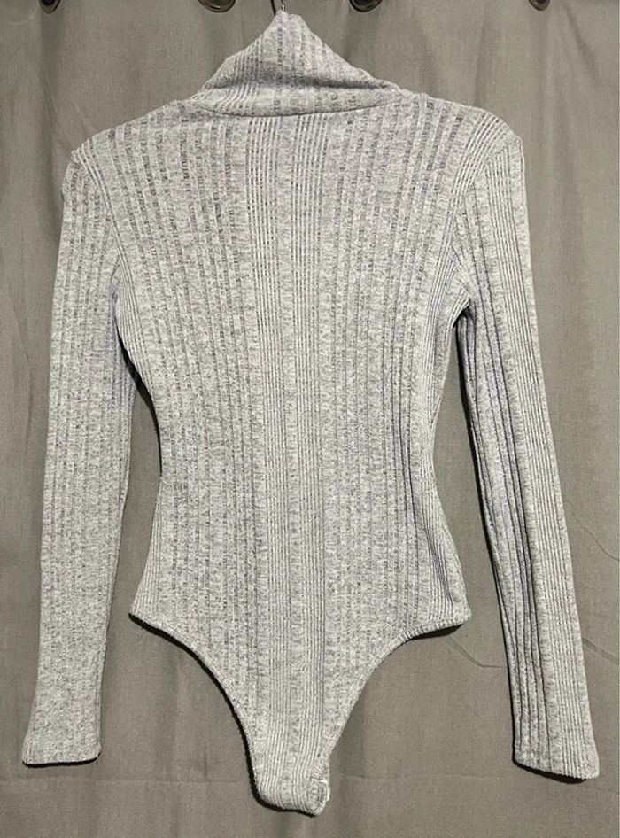 Body femme SHEIN taille S taille 36 couleur gris excellent état - photo numéro 2