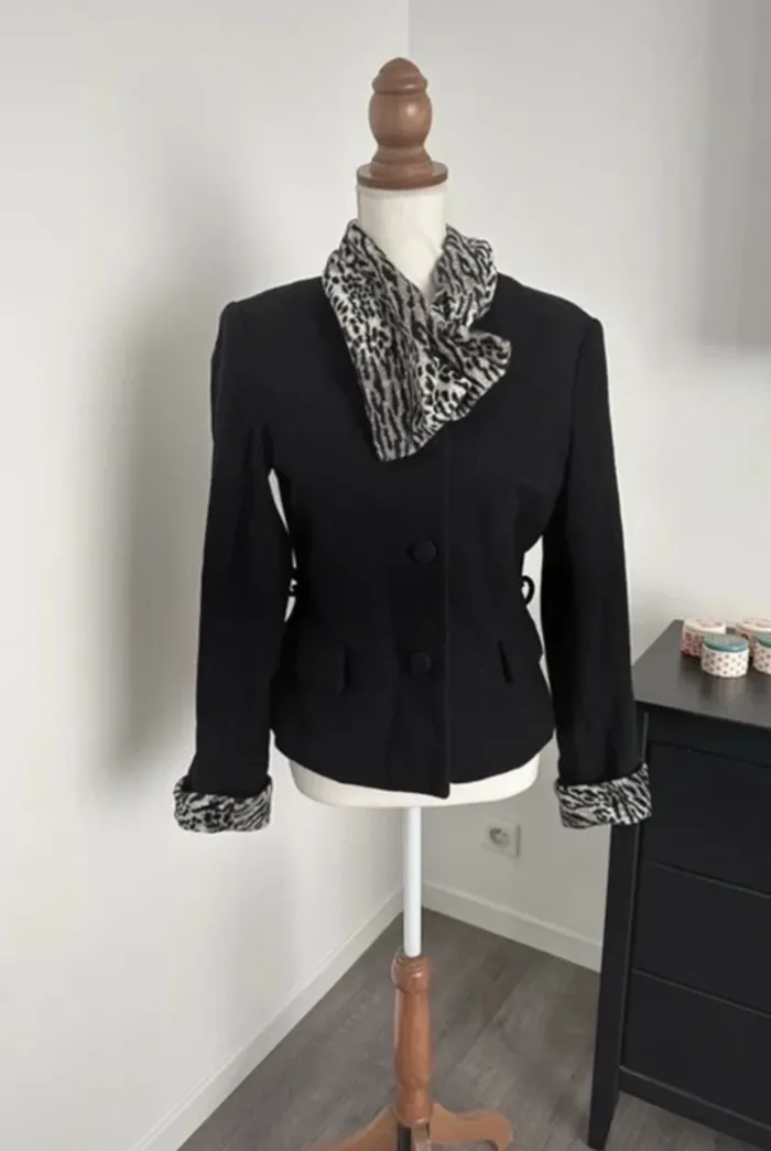 Sinéquanone veste noire avec col amovible vintage