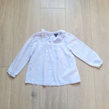 Joli chemisier bleu. Fille 3 ans. Marque Kiabi
