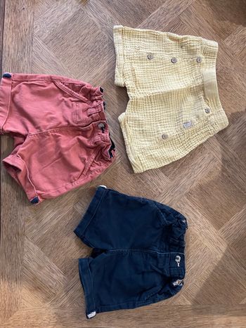 Lot shorts 18 mois