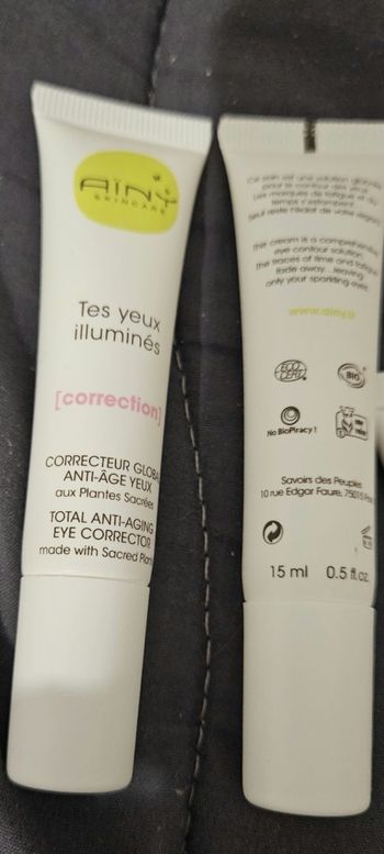 2 Correcteur yeux anti-age