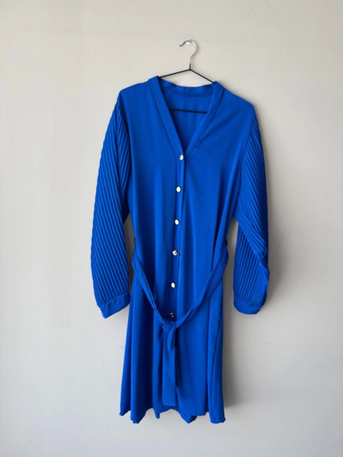 Robe bleue taille unique - Élégance été  NEUf sans étiquette ! - photo numéro 2